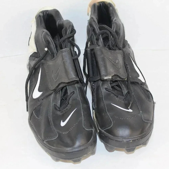 Nike Football Cleats - Picture 1 of 4